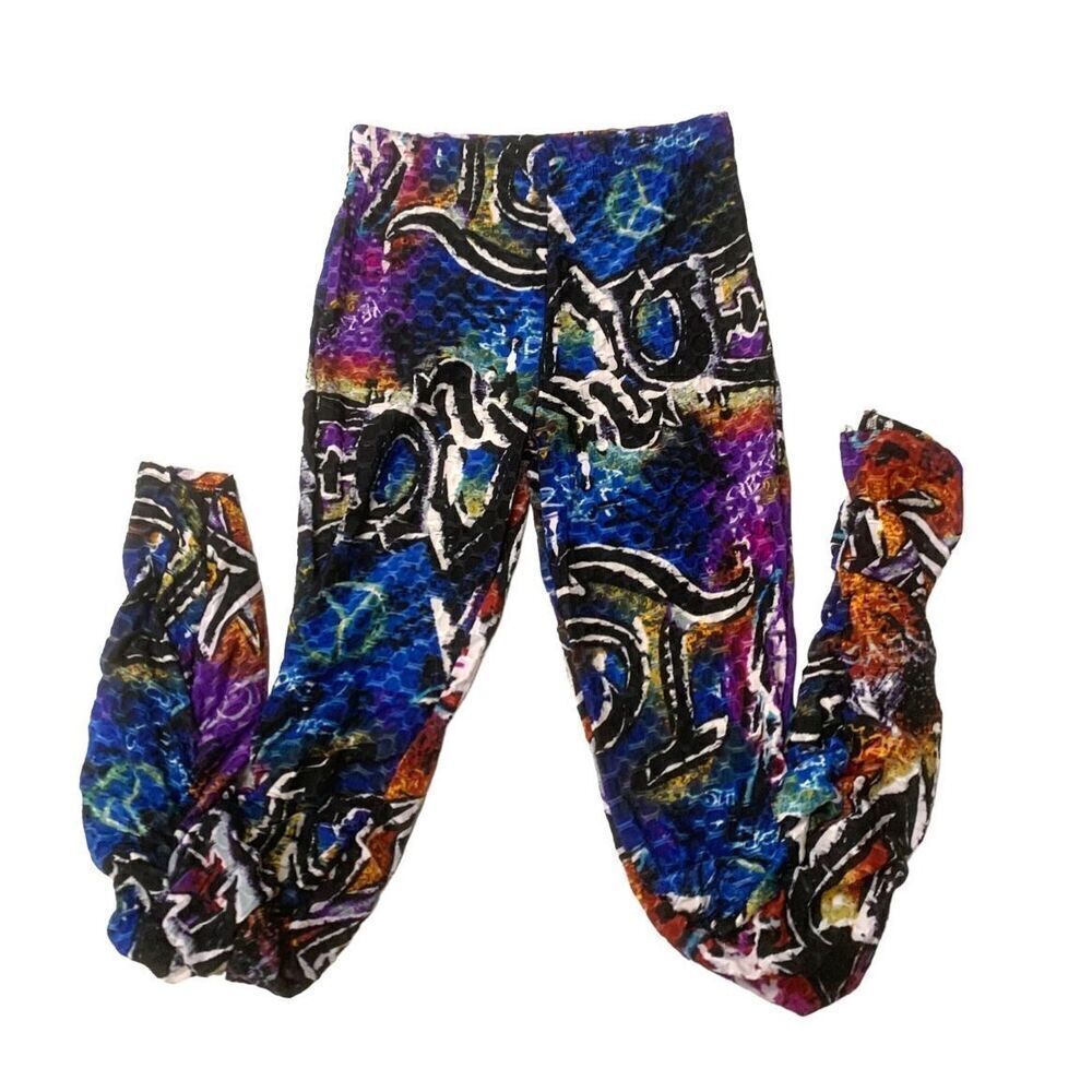 Graffiti Patterned Waffle Knit Leggings